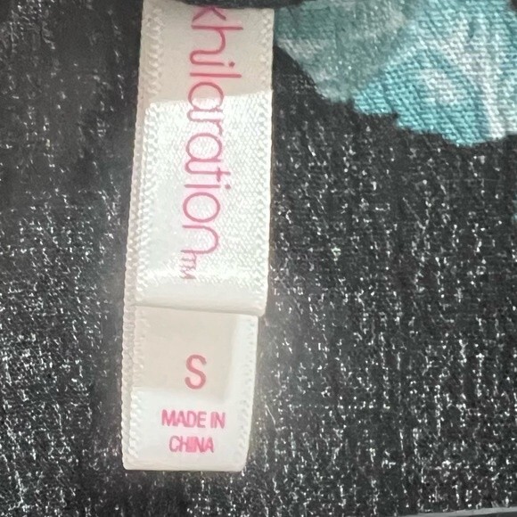 Black floral print short flutter sleeve dress size small - Picture 7 of 8